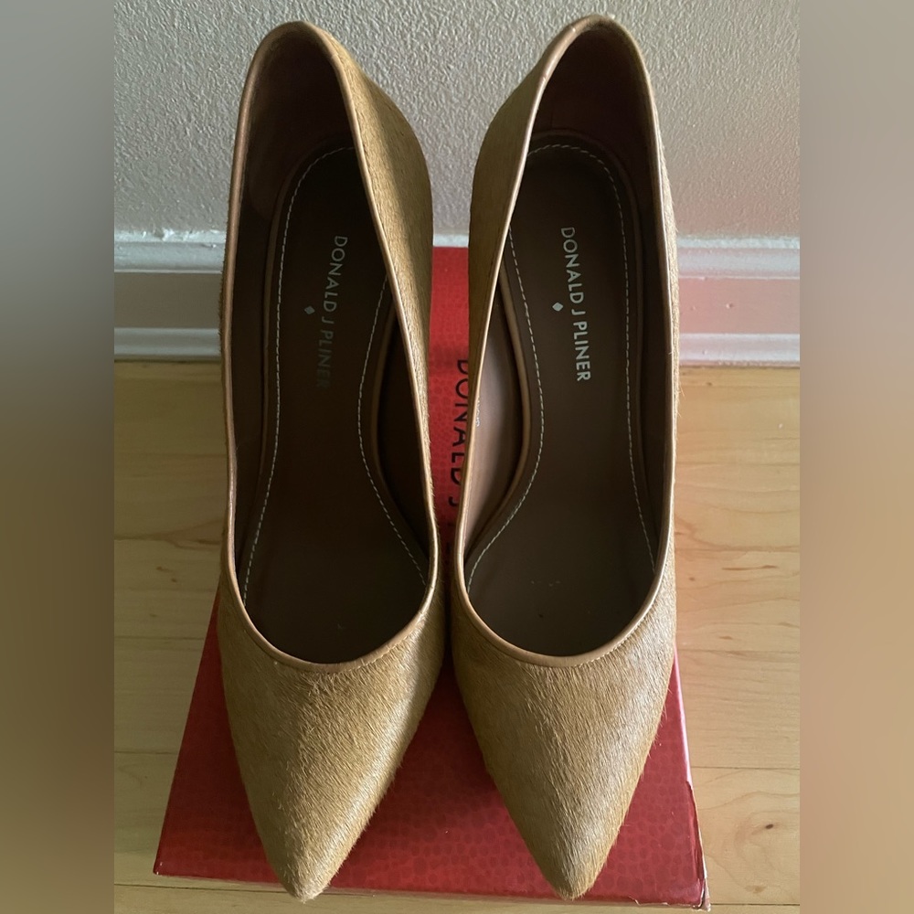 Donald J Pliner Natural Haircalf pumps.